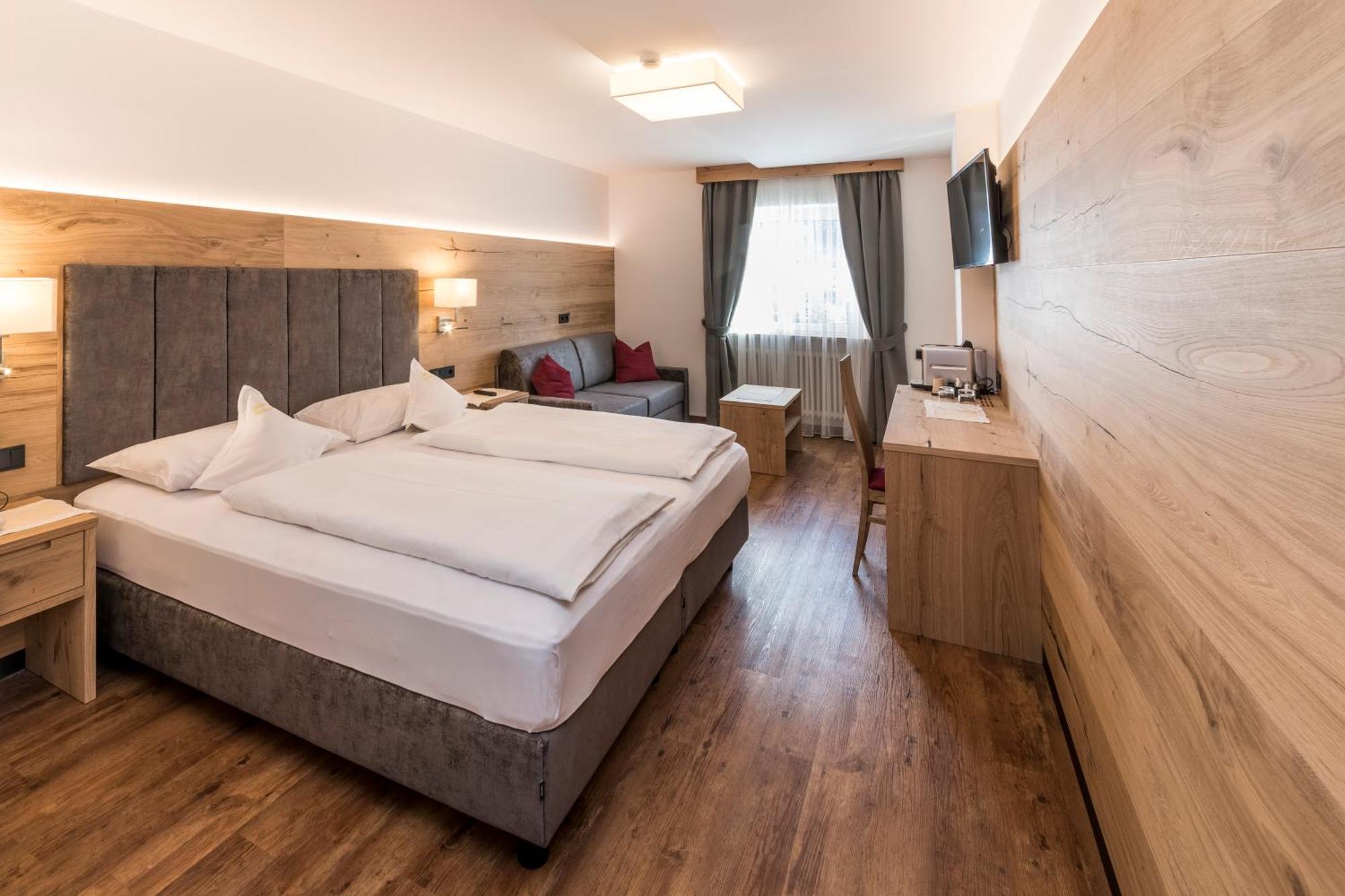 Hotel Interski Santa Cristina Val Gardena Esterno foto