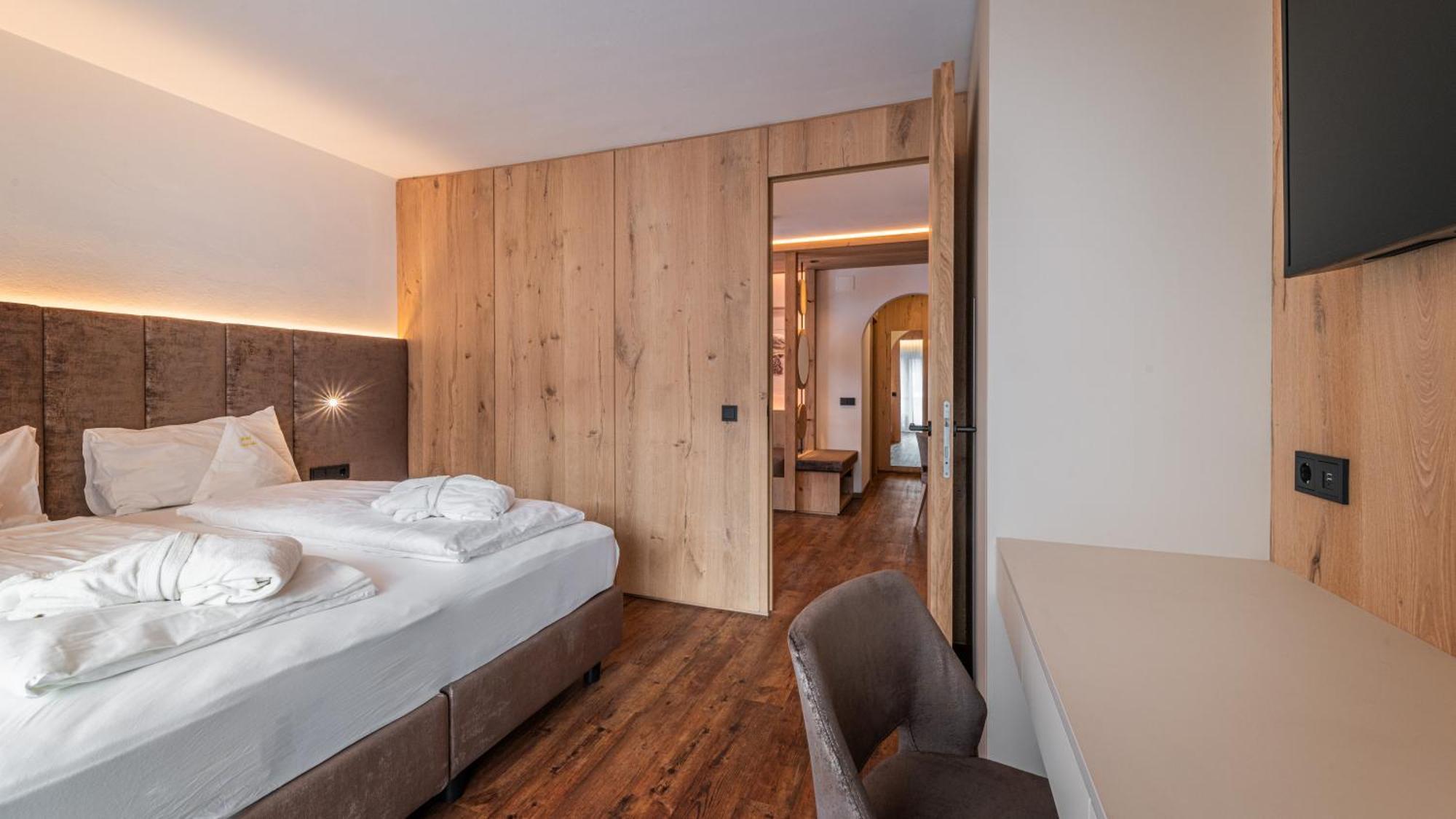 Hotel Interski Santa Cristina Val Gardena Esterno foto