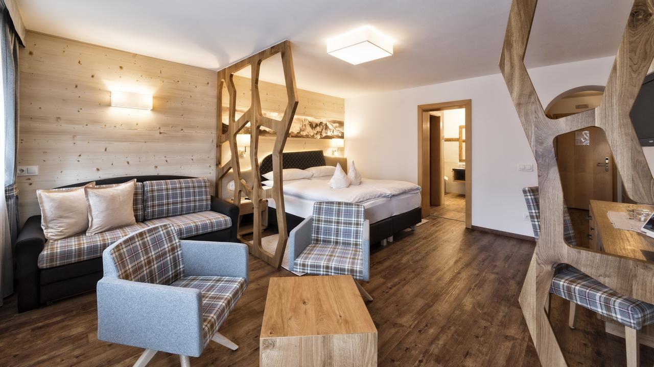 Hotel Interski Santa Cristina Val Gardena Esterno foto