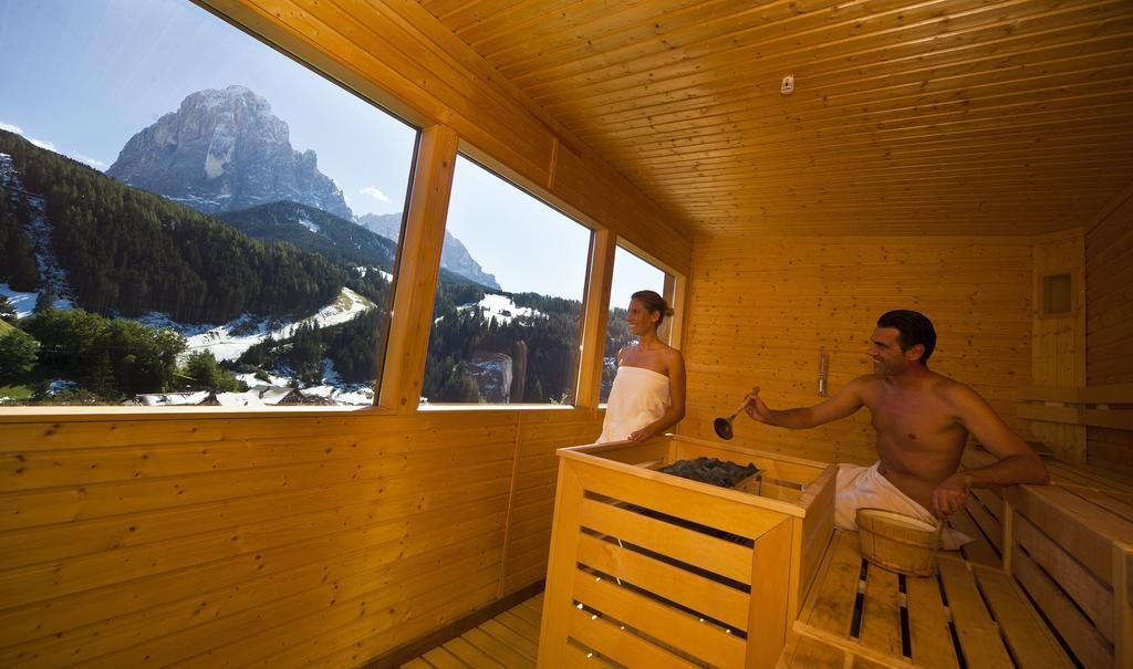 Hotel Interski Santa Cristina Val Gardena Esterno foto