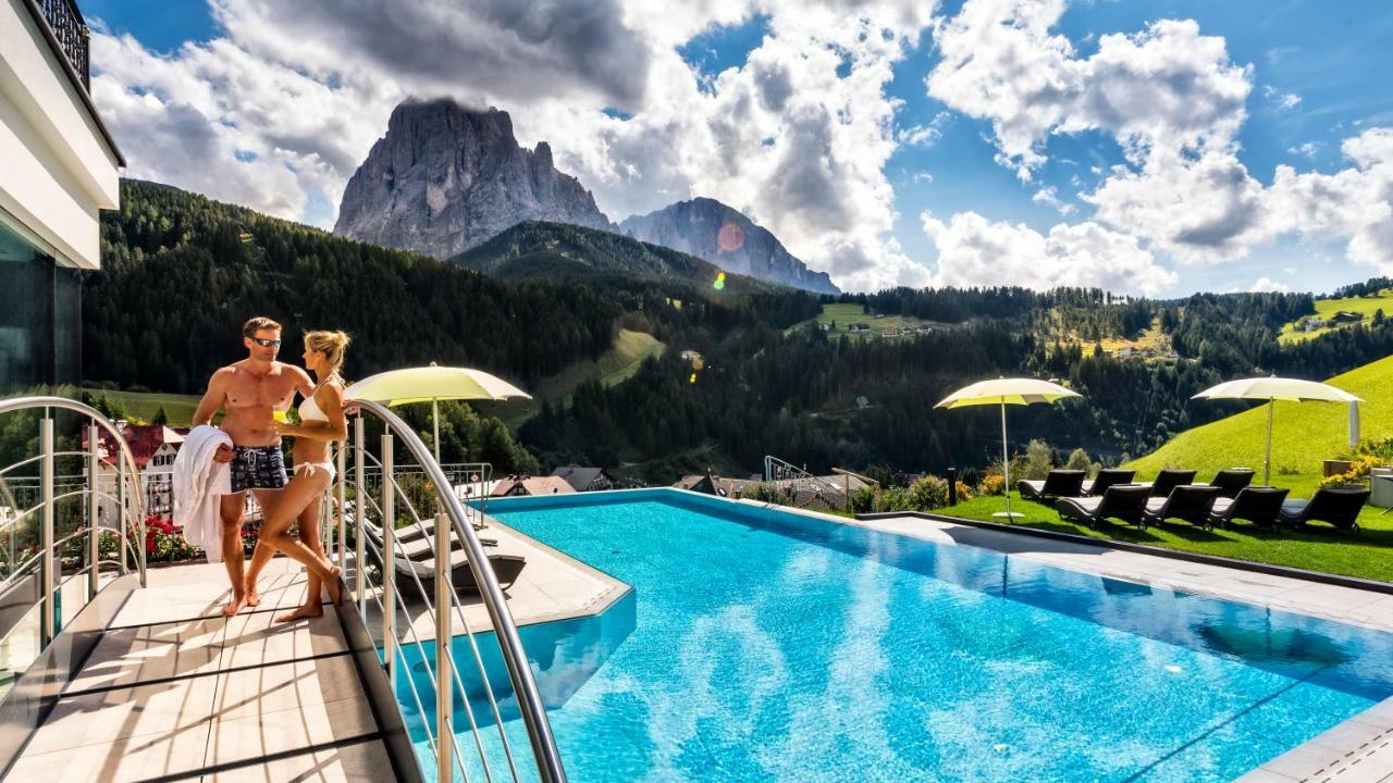 Hotel Interski Santa Cristina Val Gardena Esterno foto