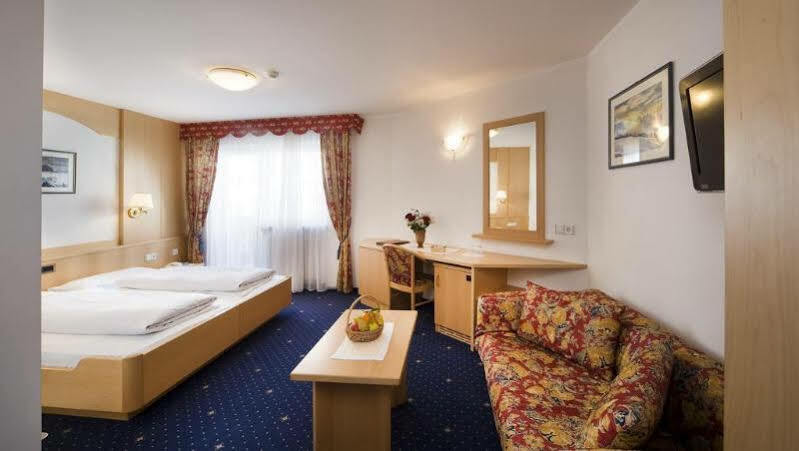 Hotel Interski Santa Cristina Val Gardena Esterno foto